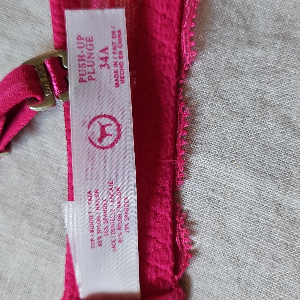 Pink Victoria's Secret Pink Lace Women's Bra 34A Push Up Plunge - Picture 14 of 14